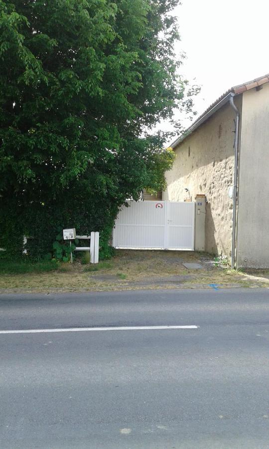 Le Pin  Chambre D'Hotes Proche Puy Du Fou מראה חיצוני תמונה